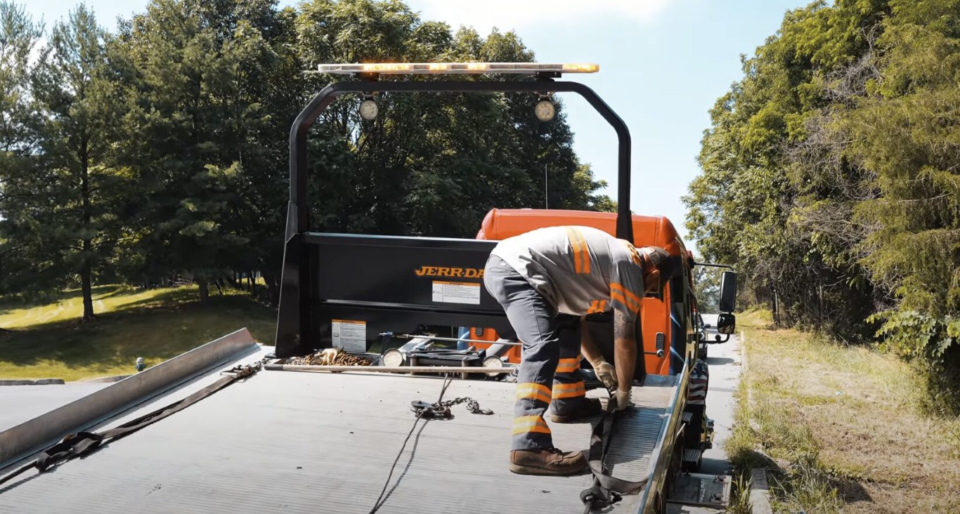 Professional tow truck operator providing emergency towing services in Beavercreek, OH